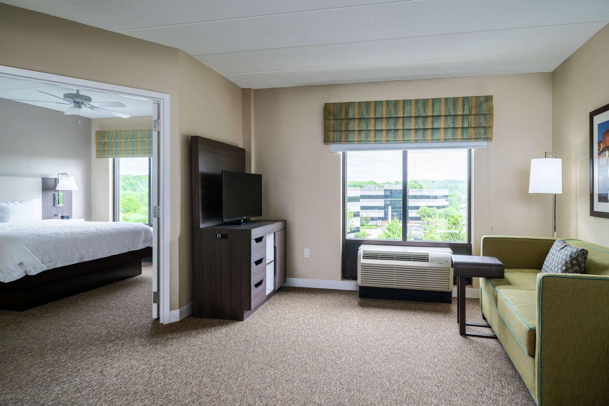 Hampton Inn & Suites Valley Forge/Oaks Phoenixville Exterior photo