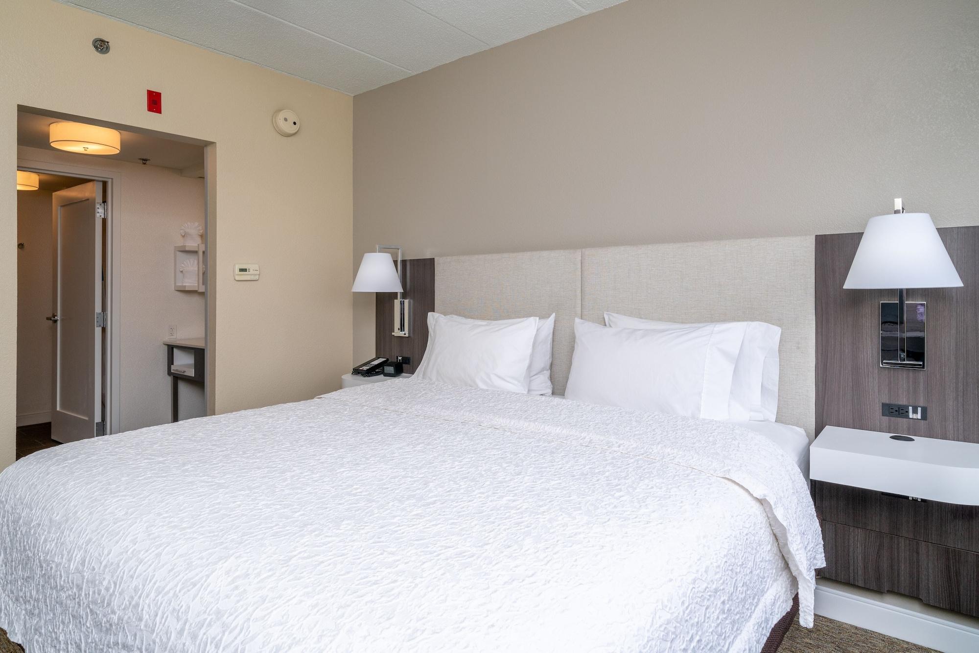 Hampton Inn & Suites Valley Forge/Oaks Phoenixville Exterior photo