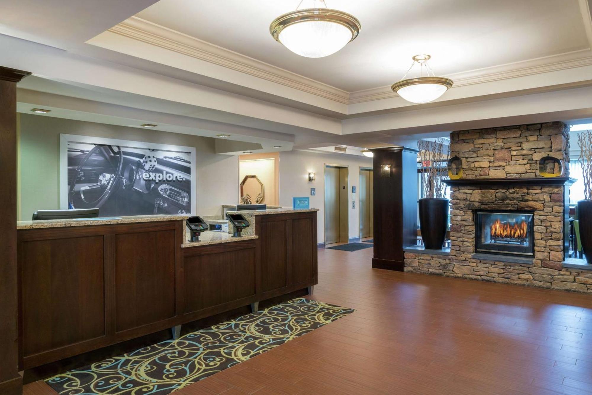 Hampton Inn & Suites Valley Forge/Oaks Phoenixville Exterior photo