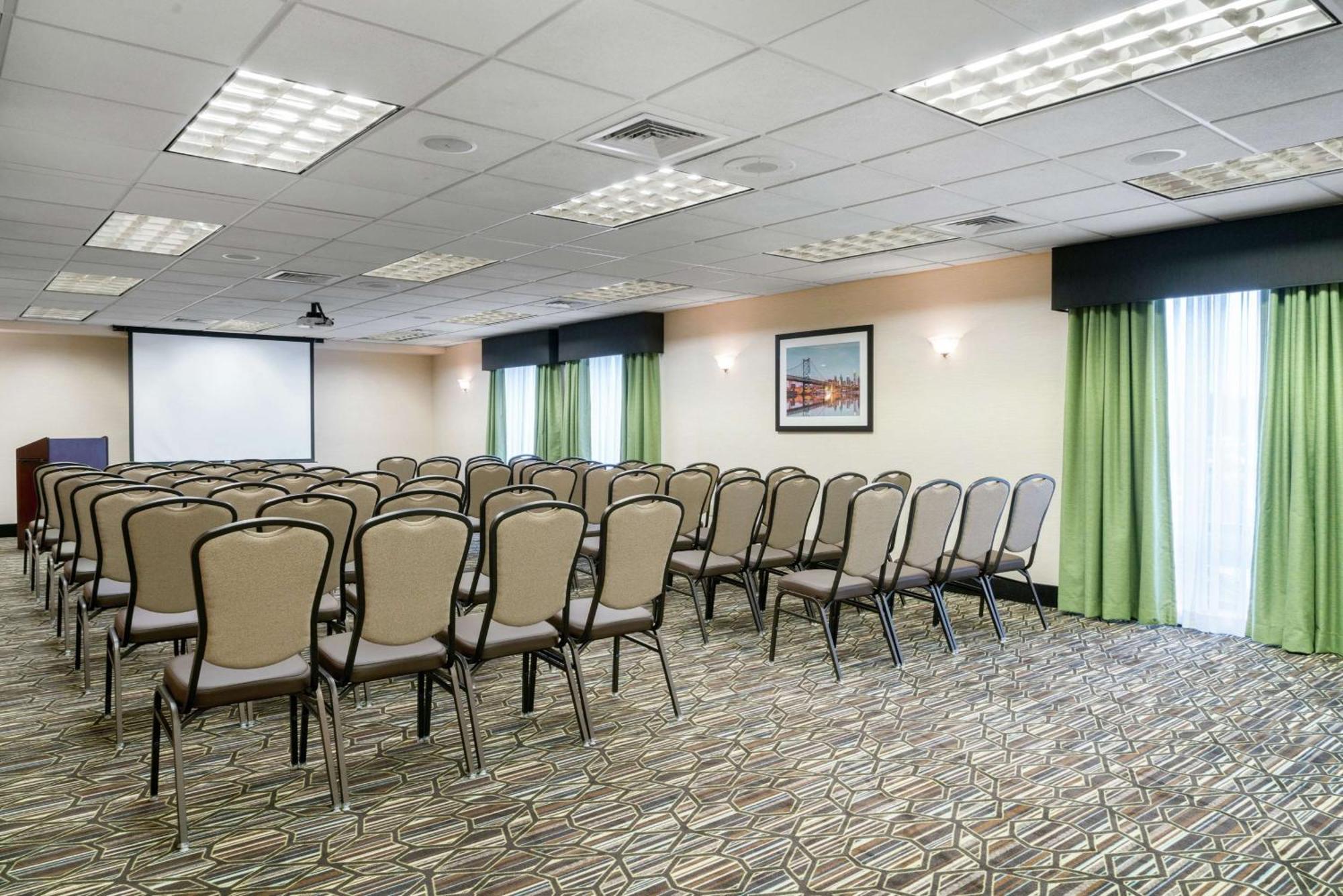 Hampton Inn & Suites Valley Forge/Oaks Phoenixville Exterior photo